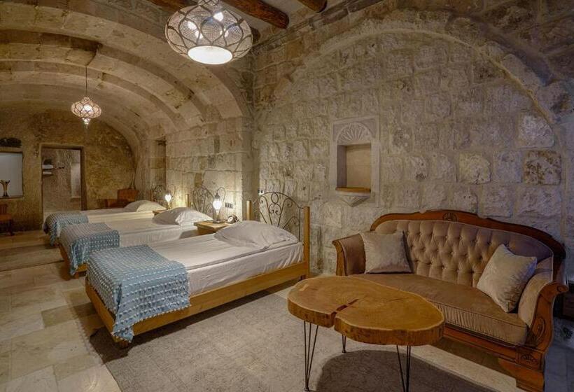 اتاق استاندارد سه نفره, Hera Cave Suites