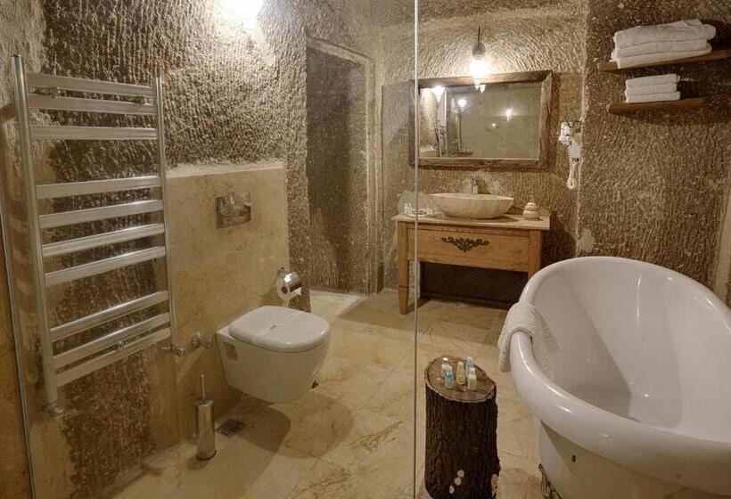 سوییت خانوادگی, Hera Cave Suites