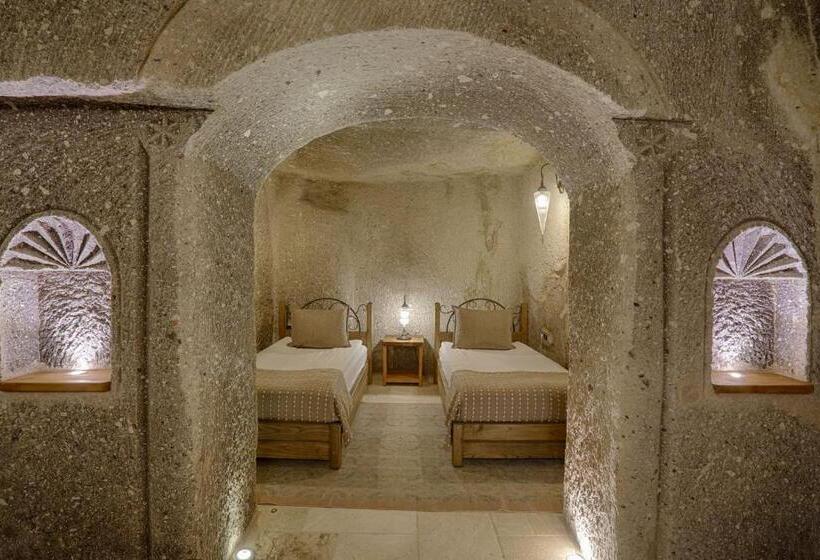 سوییت خانوادگی, Hera Cave Suites