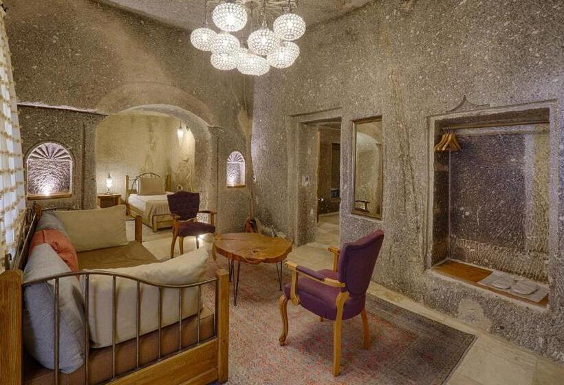 سوییت خانوادگی, Hera Cave Suites