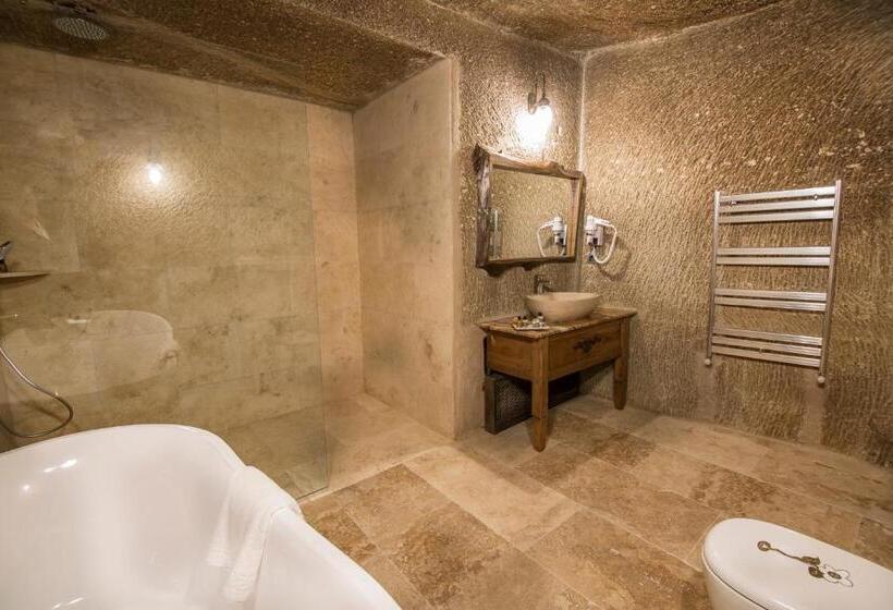 سوییت, Hera Cave Suites