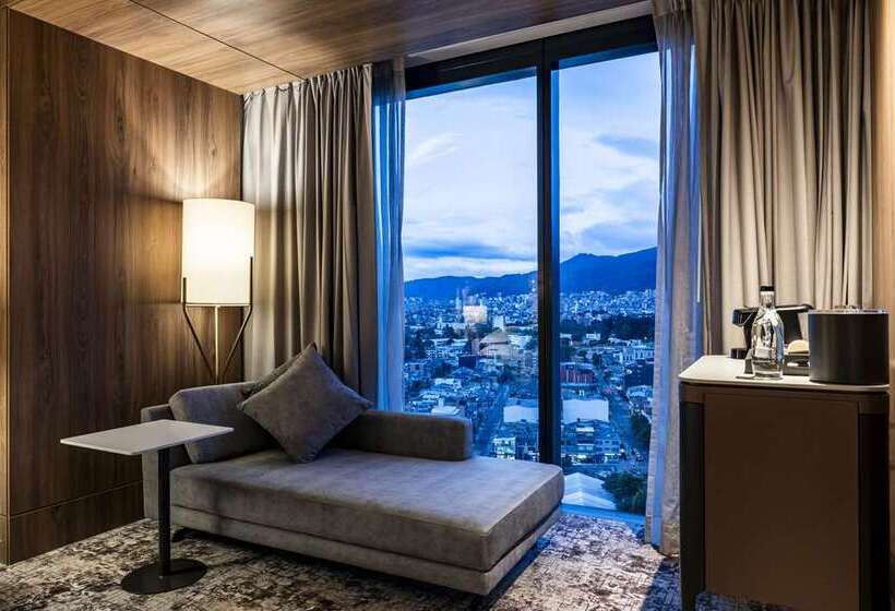 带大床的标准工作室, Hilton Bogota Corferias