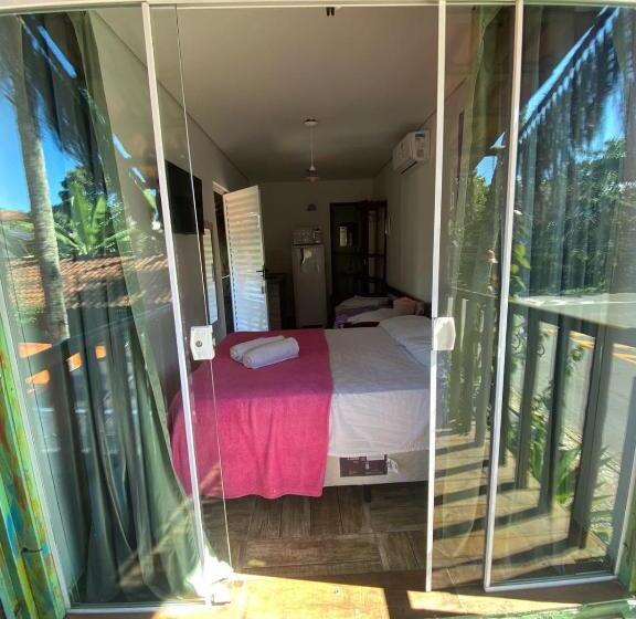 کلبه ییلاقی, Pousada Papaya Container