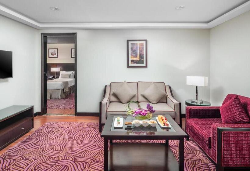 Президентский Люкс, Taiba Front