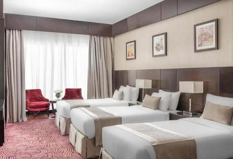 Classic Kolmen Hengen Huone, Taiba Front