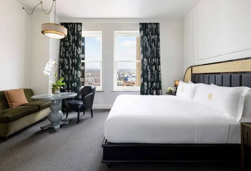 اتاق دلوکس مخصوص معلولین, The Candler Hotel Atlanta, Curio Collection By Hilton