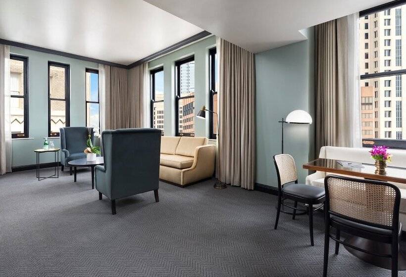 豪华套房, The Candler Hotel Atlanta, Curio Collection By Hilton