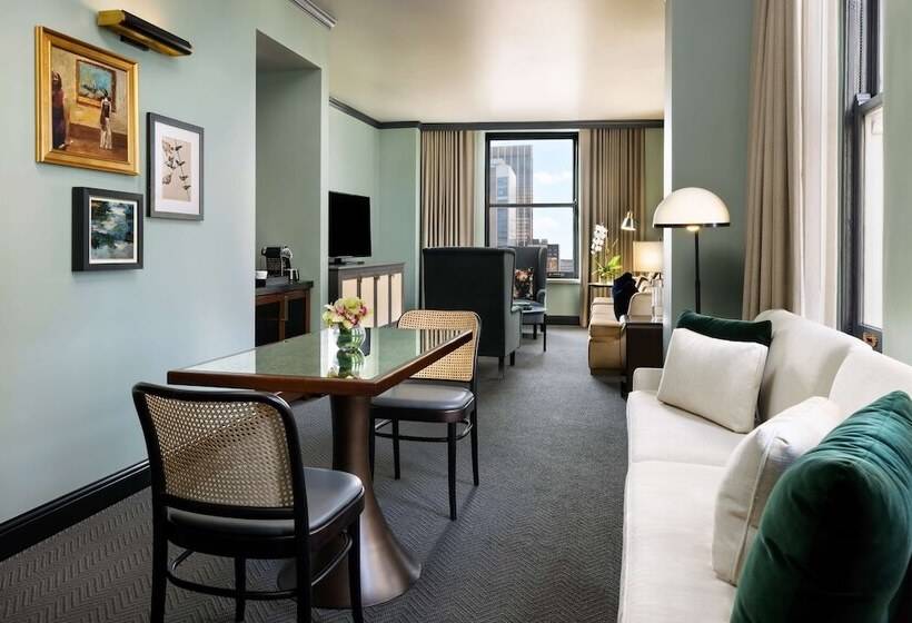 סוויטה עם נוף לעיר, The Candler Hotel Atlanta, Curio Collection By Hilton