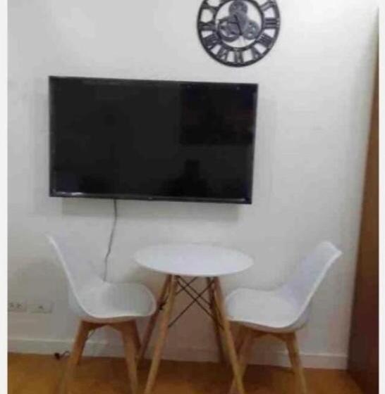 스탠다드 스튜디오, 8 Adriatico Branson Condotel 20d