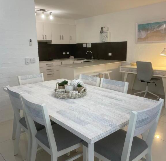 Апартаменты 2 Спальни Внутрение, Myuna Holiday Apartments