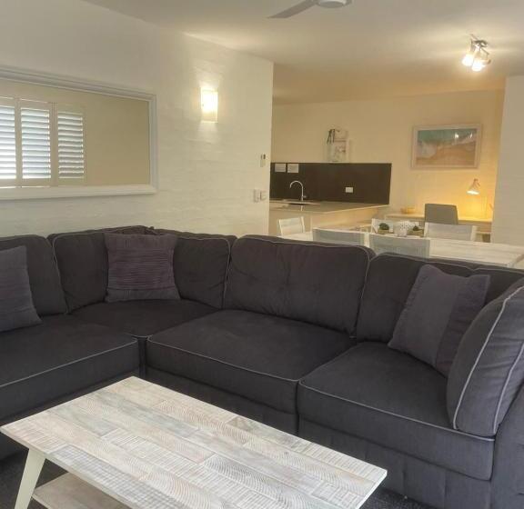 Апартаменты 2 Спальни Внутрение, Myuna Holiday Apartments