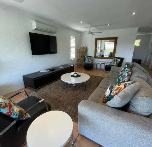 آپارتمان مدیریتی 3 خوابه, Myuna Holiday Apartments