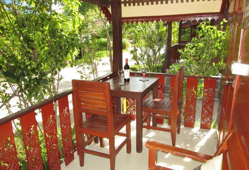 بنجلو قياسى, Happiness Resort Sukhothai