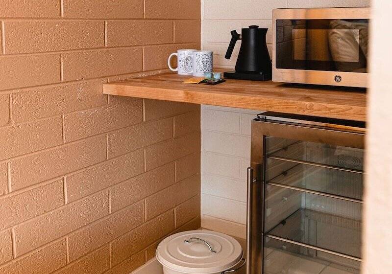 غرفة قياسية, Star Motel