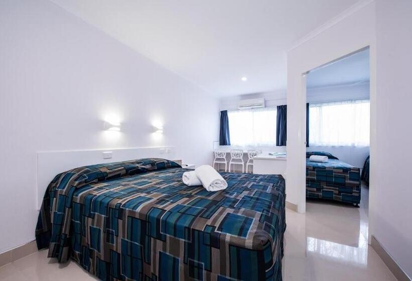 Семейный Номер, Casa Nostra Motel Mackay