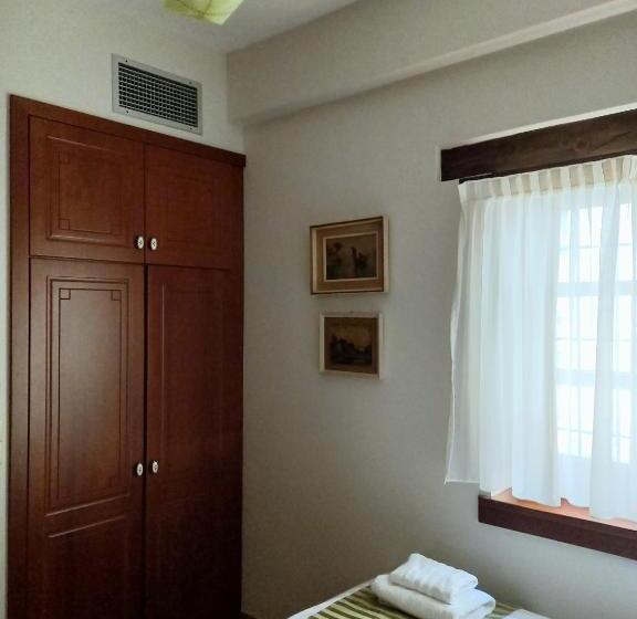 غرفة قياسية فردية, Gioraldi Art