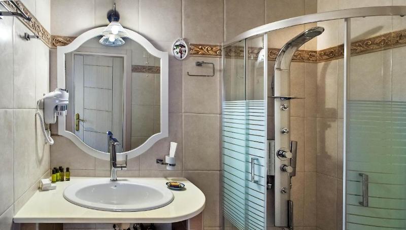 标准间, Gioraldi Art