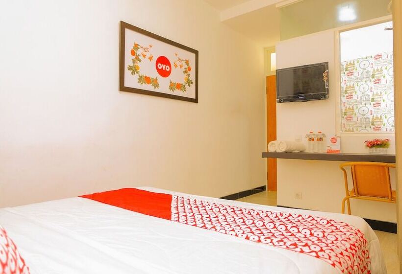 スタンダードルーム, 32 Guest House By Oyo