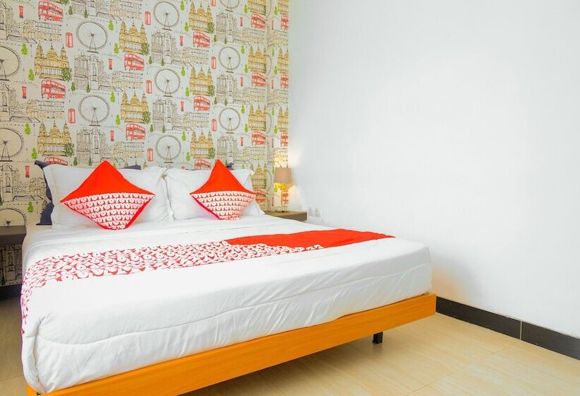 スタンダードルーム, 32 Guest House By Oyo