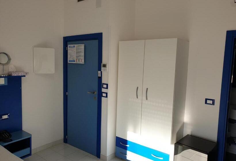 סוויטת ג'וניור נוף לים, Caraibisiaco Sul Mare