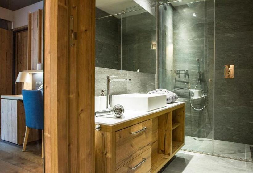 חדר משפתחתי סופריור, La Vetta