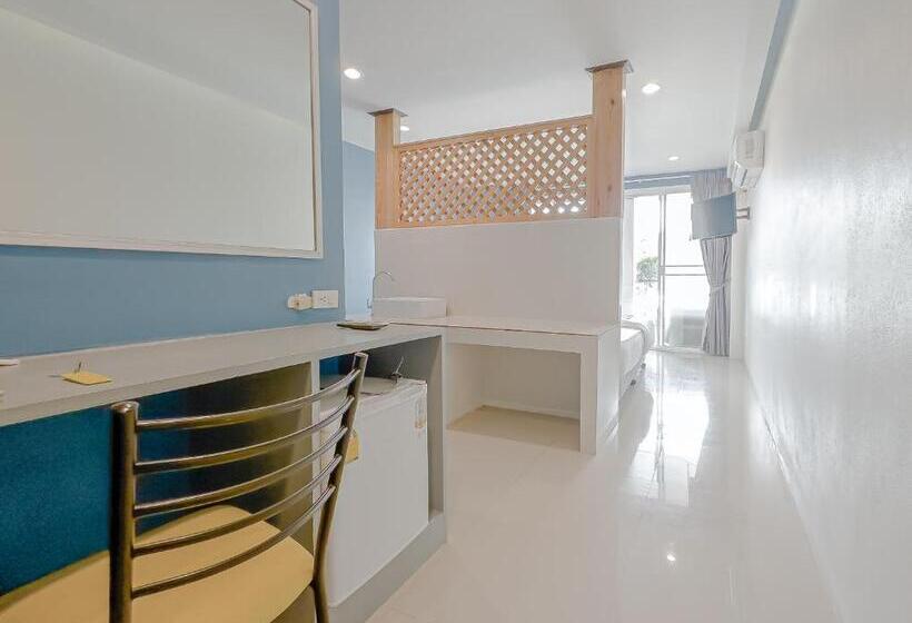 غرفة ديلوكس مزودة بشرفة, Xanadu Hotel Utapao