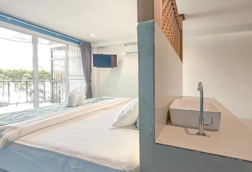 غرفة ديلوكس مزودة بشرفة, Xanadu Hotel Utapao