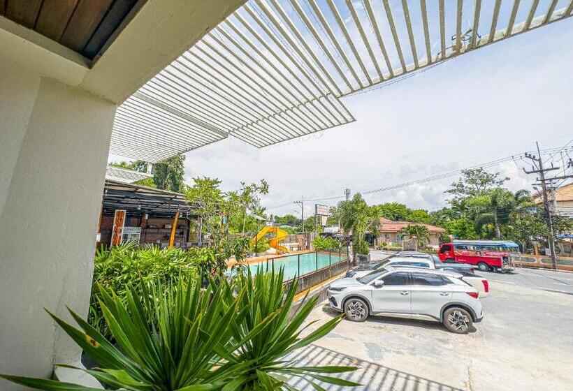 غرفة ديلوكس مزودة بشرفة, Xanadu Hotel Utapao