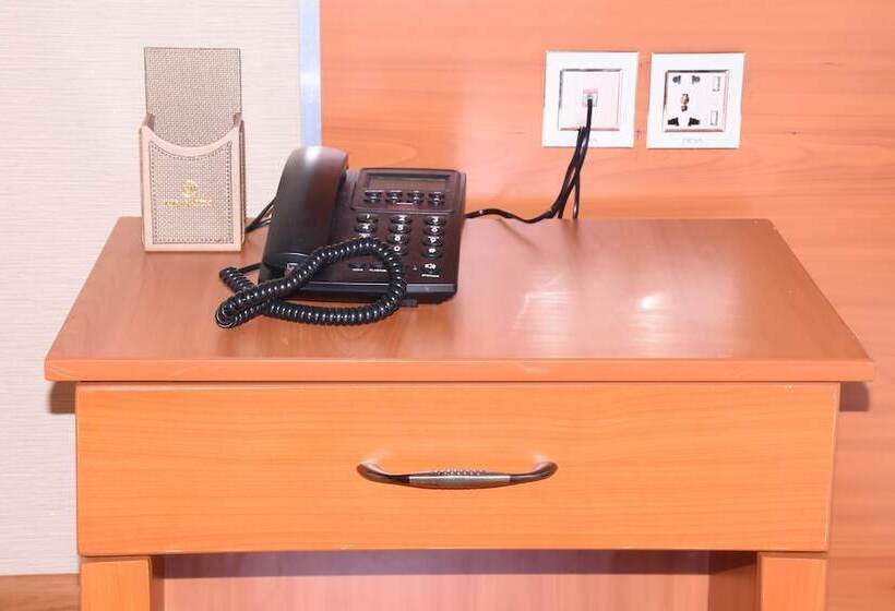 اتاق لوکس, Kim