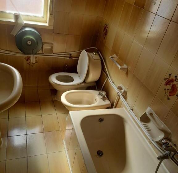 اتاق استاندارد با سرویس بهداشتی مشترک, Bed And Fly Aeroporto Catania Reception H24