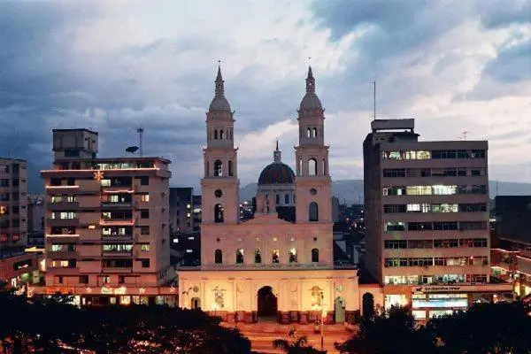 ファミリールーム, Bucarica Plaza