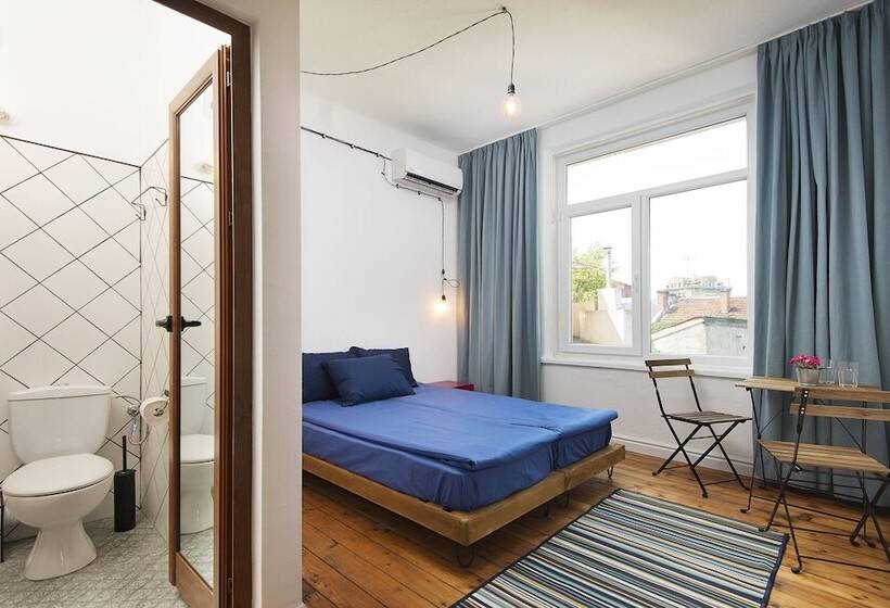 豪华房间, Generaator Sofia