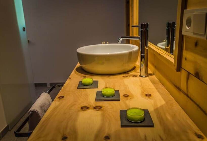 غرفة ديلوكس, Sport