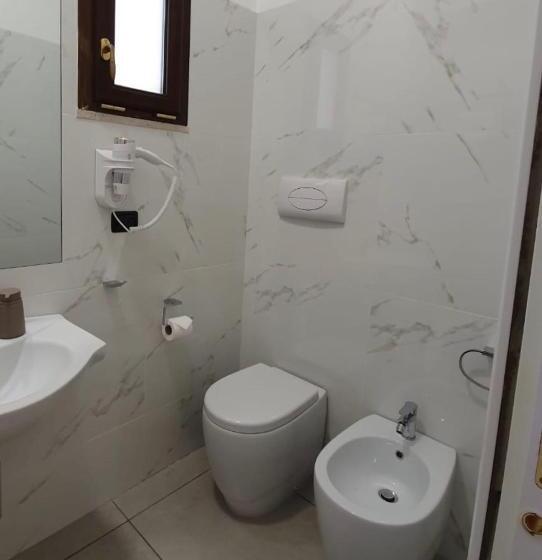 اتاق راحتی سه تخته, Guest House Piazza Carmine