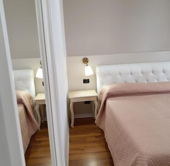 Camera Quadrupla Standard, Guest House Piazza Carmine