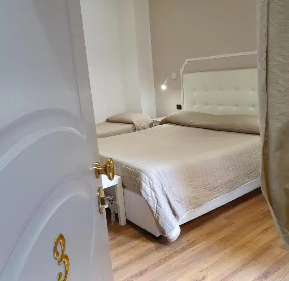 اتاق راحتی سه تخته, Guest House Piazza Carmine