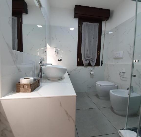 اتاق راحتی سه تخته, Guest House Piazza Carmine