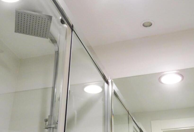 اتاق استاندارد با سرویس بهداشتی مشترک, Pension Mayte