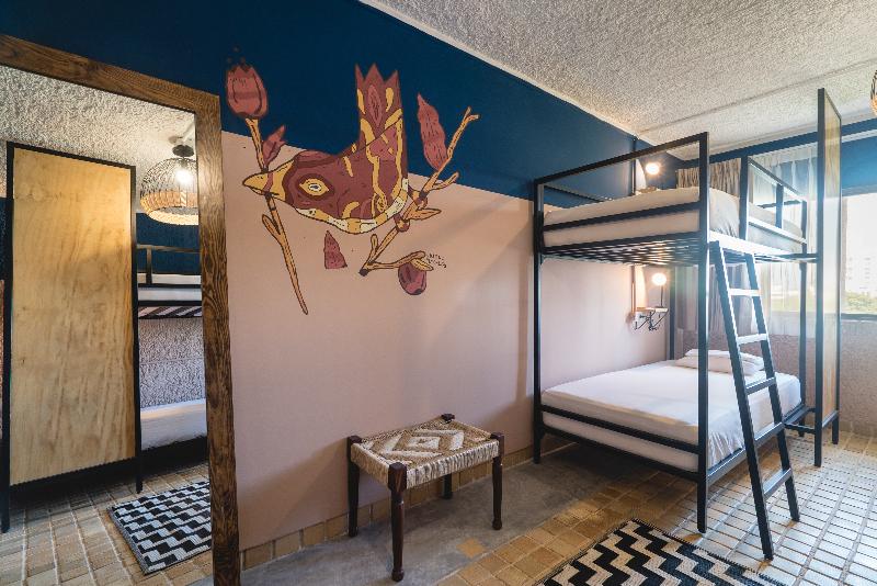 Кровать в Общей Комнате, Selina Cancun Laguna  Zone Hotelera