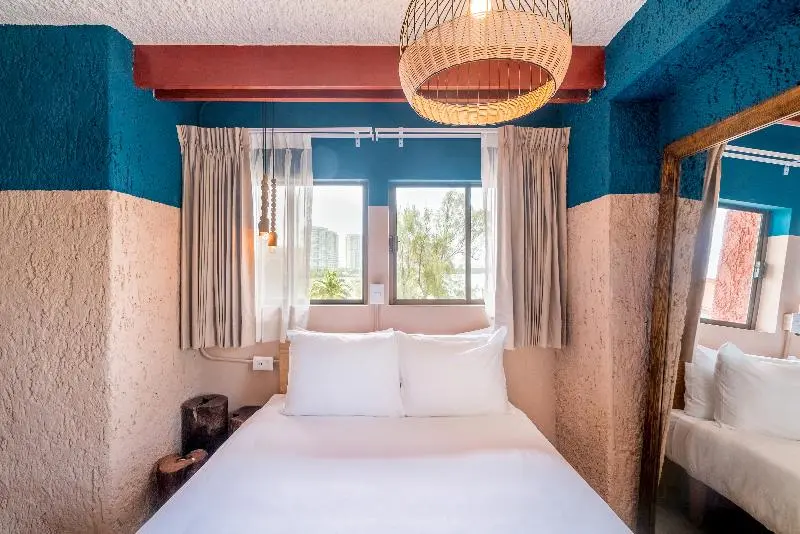 اتاق استاندارد با سرویس بهداشتی مشترک, Nílu Cancun Zona Hotelera by Selina