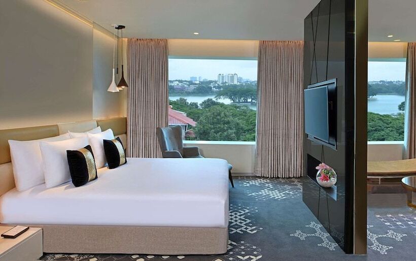 سوییت, Radisson Bengaluru City Center