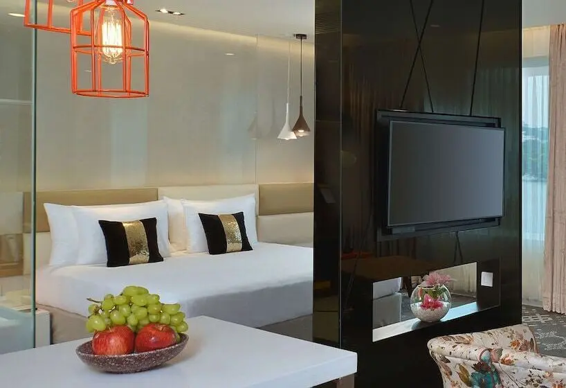 スイート, Radisson Bengaluru City Center