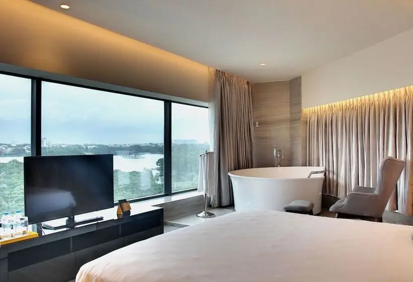 スイート, Radisson Bengaluru City Center