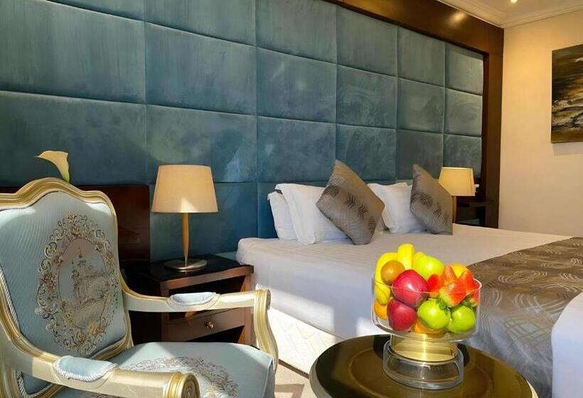 חדר דחוקס עם מיטת קינג, Three Points Al Salama