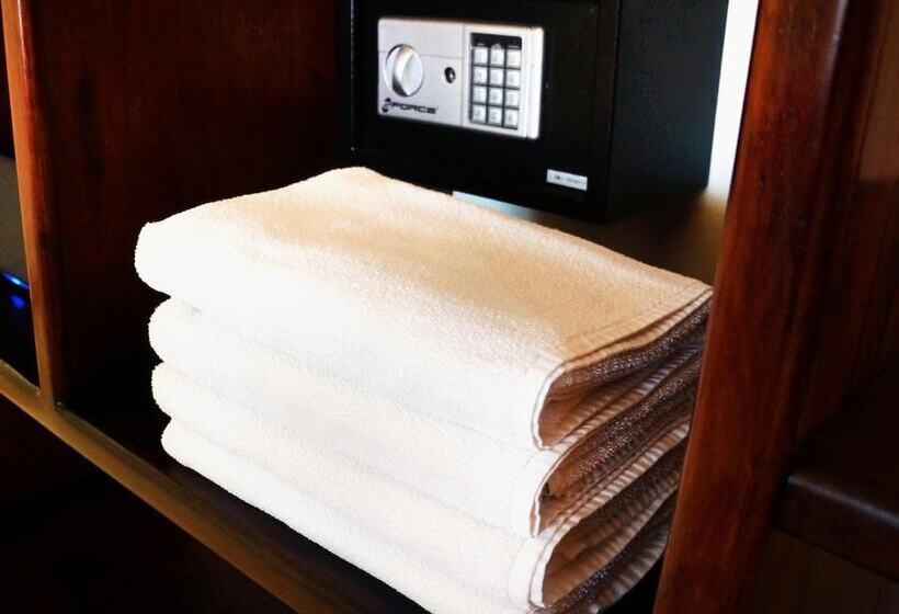 스탠다드 트리플 룸, Portobelo Convention Center