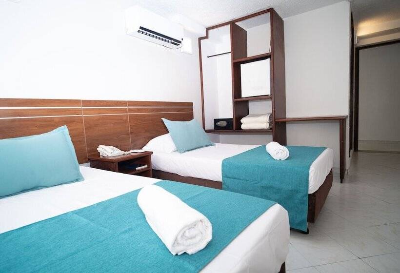 스탠다드 트리플 룸, Portobelo Convention Center