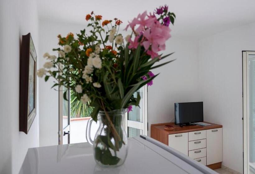 آپارتمان 1 خوابه با تراس, Villaggio Passo Dell'arciprete