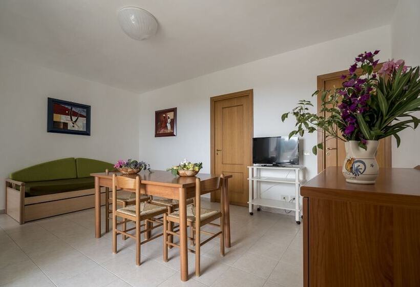 آپارتمان 1 خوابه با تراس, Villaggio Passo Dell'arciprete