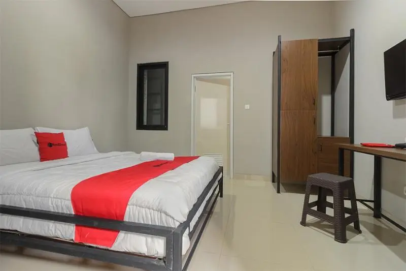 スタンダードルーム, Reddoorz Near Puri Indah Mall