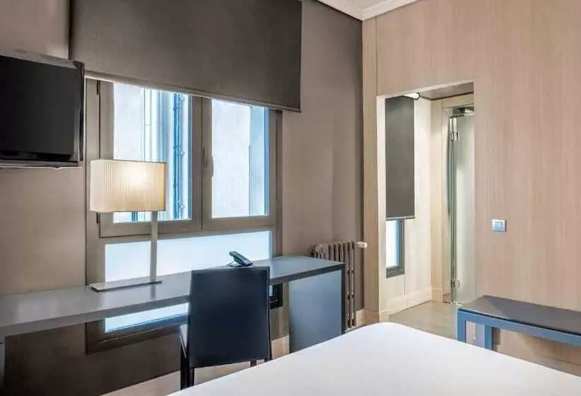 اتاق استاندارد یک نفره, B&b Hotel Vitoria General álava